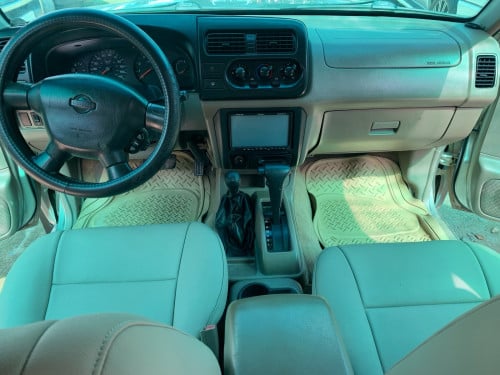 Nissan Frontier ឆ្នាំ 01 ប៉ុង2 កាពីតាស