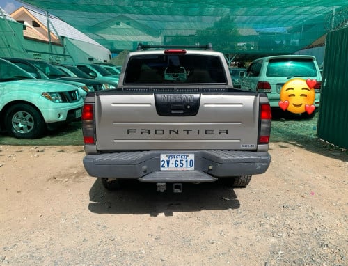 Nissan Frontier ឆ្នាំ 01 ប៉ុង2 កាពីតាស