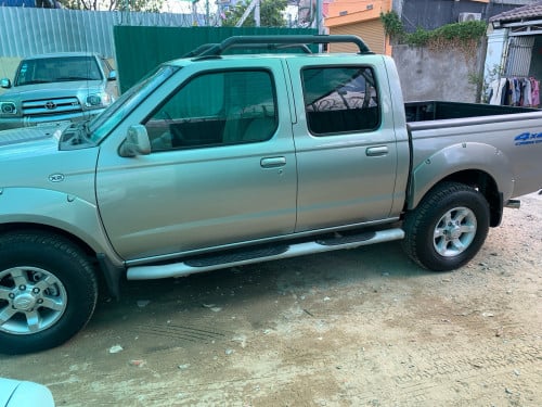 Nissan Frontier ឆ្នាំ 01 ប៉ុង2 កាពីតាស