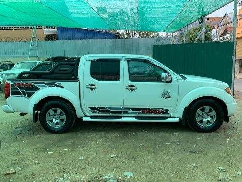 Nissan Frontier ឆ្នាំ 05 ប៉ុង1 សាំង + ហ្គាស