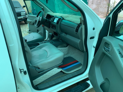 Nissan Frontier ឆ្នាំ 05 ប៉ុង1 សាំង + ហ្គាស