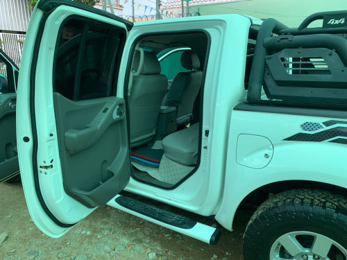 Nissan Frontier ឆ្នាំ 05 ប៉ុង1 សាំង + ហ្គាស