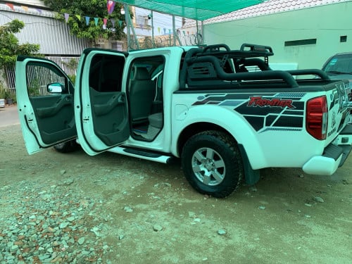 Nissan Frontier ឆ្នាំ 05 ប៉ុង1 សាំង + ហ្គាស