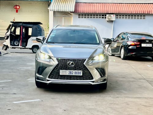 NX200T ឡានថ្មី