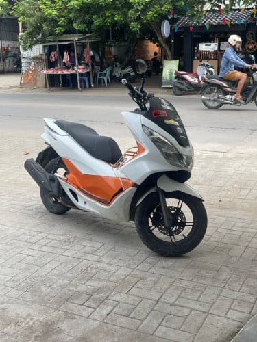 PCXកម្លាំង150Ccម៉ាសុីនតាន់ស្ងាត់ធានាម៉ាសុីន១ខែ