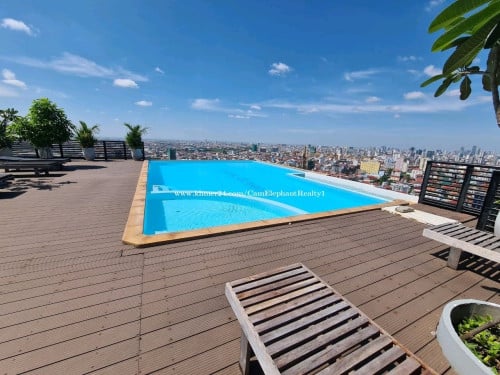 Pool Gym 1Bedroom Condo near st 271 Mega Mall