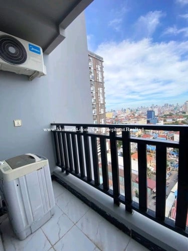 Pool Gym 1Bedroom Condo near st 271 Mega Mall