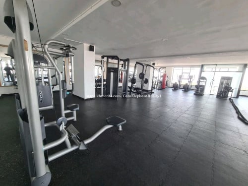 Pool Gym 1Bedroom Condo near st 271 Mega Mall