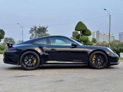 Porsche 911 Turbo S