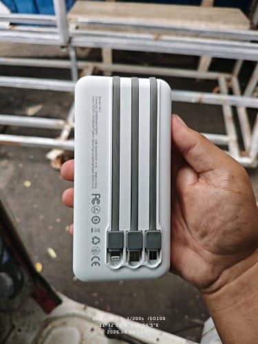 power bank ស្អាត 99 ភាគរយ 25,000៛