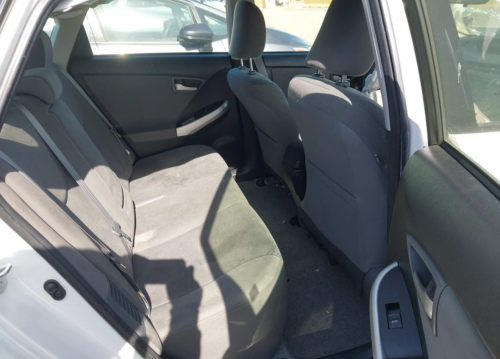 Prius 014 options 3 ឡាន CA មាន🐝ខ្ចៅខ្ចងថ្មី7 ពណ៍