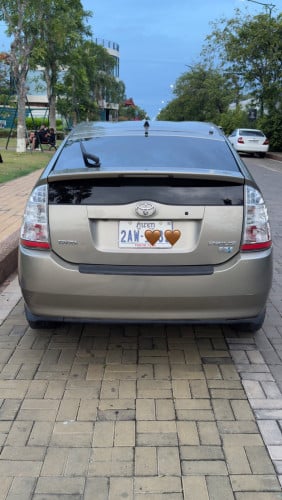 Prius 06 Full Option ថ្មីរឡានម៉ូល