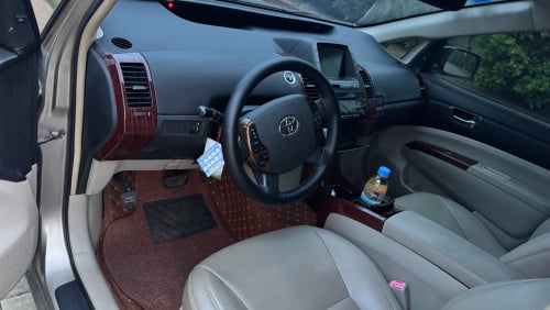 Prius 06 Full Option ថ្មីរឡានម៉ូល