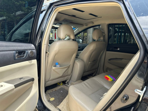 Prius 08 full option បើកដំបូរ