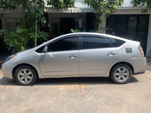 PRIUS 2005 For Rent /出租