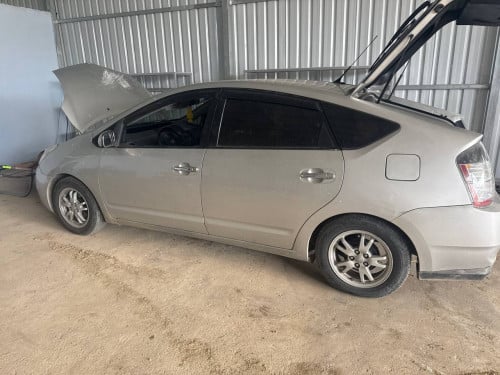 PRIUS 2005 For Rent /出租