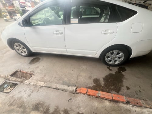 Prius 2005 full option