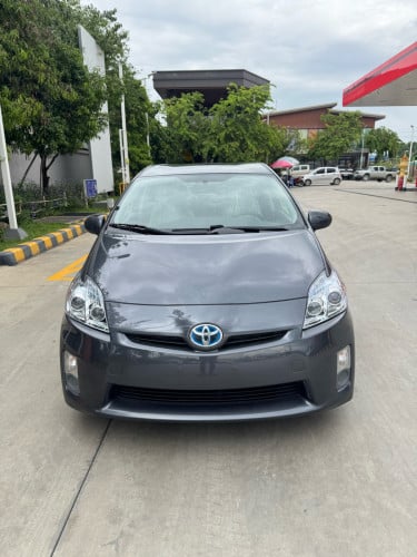 Prius 2010 lll ថ្នាំហ្ស៊ីនមួយជុំ