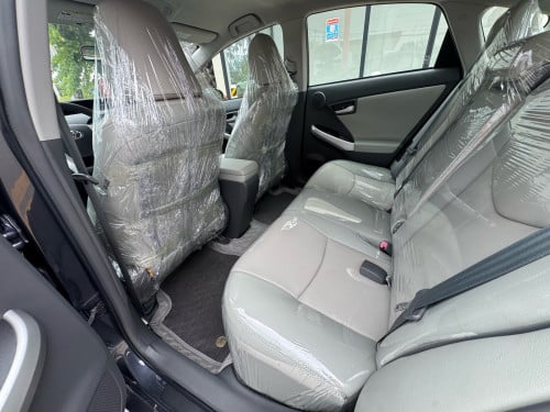 Prius 2010 lll ថ្នាំហ្ស៊ីនមួយជុំ