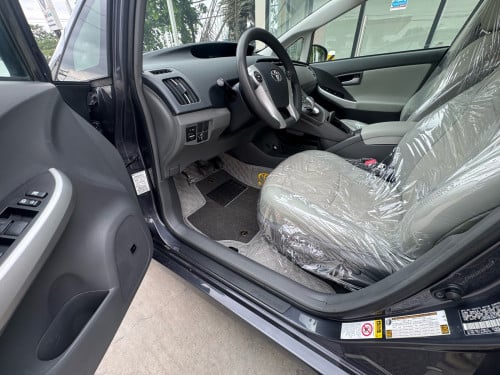 Prius 2010 lll ថ្នាំហ្ស៊ីនមួយជុំ