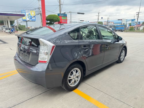 Prius 2010 lll ថ្នាំហ្ស៊ីនមួយជុំ