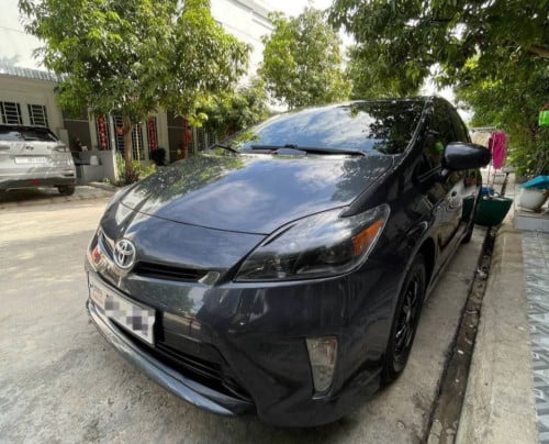 PRIUS 2012 For Rent /出租