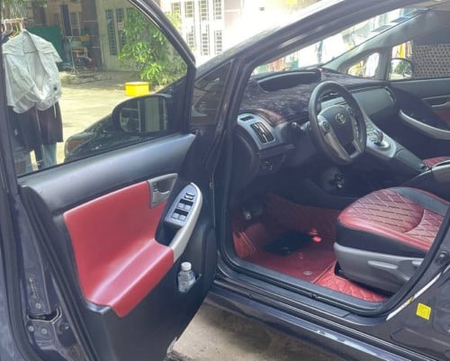 PRIUS 2012 For Rent /出租