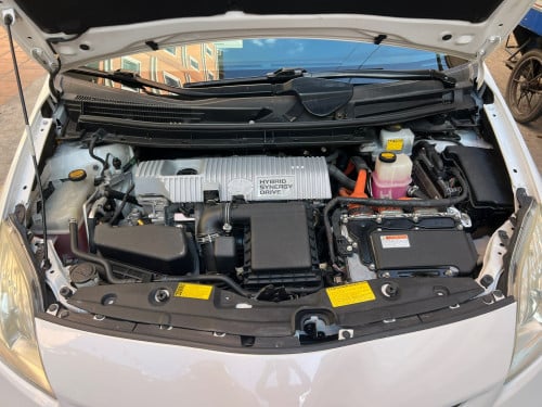 Prius 2013 Option 2 ឡេីង3 ធានាឡានមូល💯