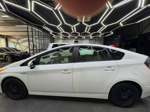PRIUS 2014 For Rent /出租