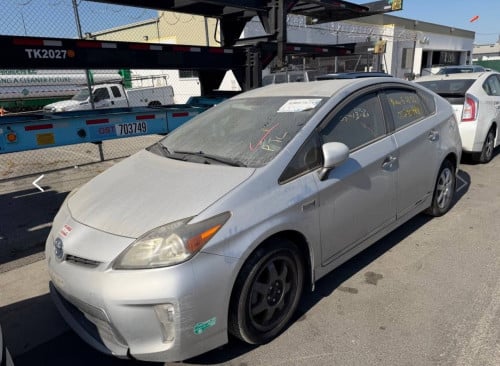 Prius Plugin Option 3 2012 សាង14700$