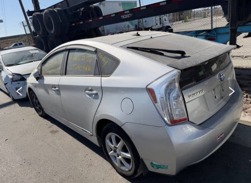 Prius Plugin Option 3 2012 សាង14700$