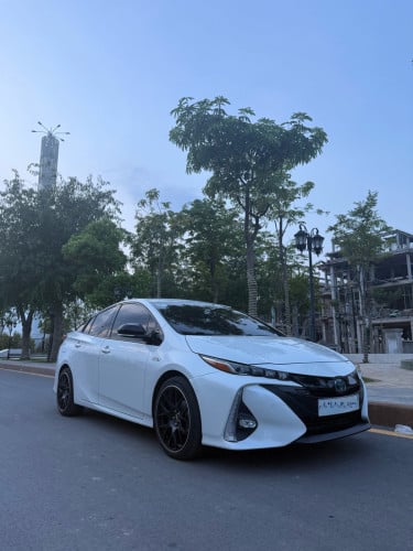Prius Prime (ឡានជិះផ្ទាល់)
