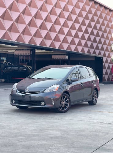Prius V 2012 Option5 ពណ៌ស្លាបក្អែក