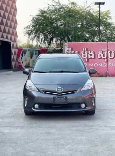 Prius V 2012 Option5 ពណ៌ស្លាបក្អែក