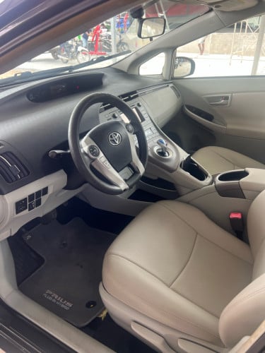 Prius2012ទើបមកដល់ថថ្មីៗហ៊ុយៗ