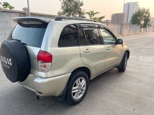 Rav4 2002 ឡានស្អាត​ ឯកសារគ្រប់​ ម៉ាសុីនប្រអប់លេខនៅល្អ