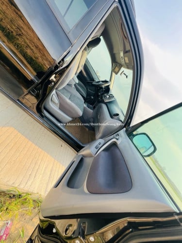 RAV4 2002L ប៉ុង1
