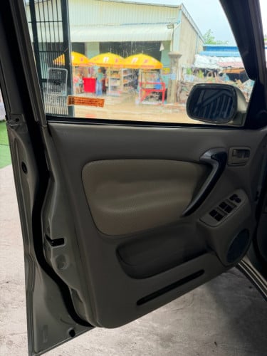 Rav4L 01ប៉ុង1ឡានថ្មី