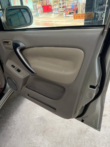 Rav4L 01ប៉ុង1ឡានថ្មី