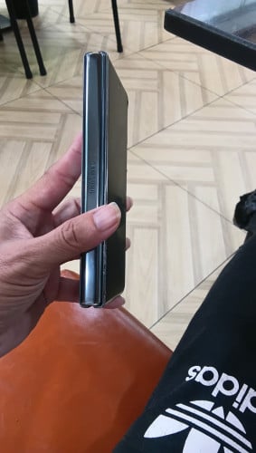 Samsung Galaxy Fold 3 ក្រុមហ៏ុន សុិ 2