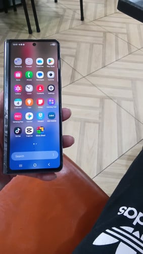 Samsung Galaxy Fold 3 ក្រុមហ៏ុន សុិ 2