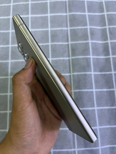 Samsung galaxy S24 Ultra 12GB 256GB  99% 589$