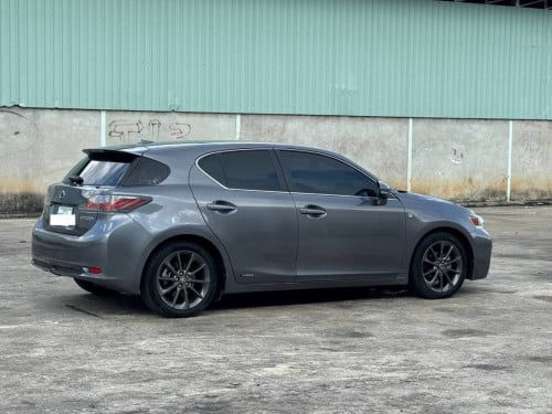 sedan