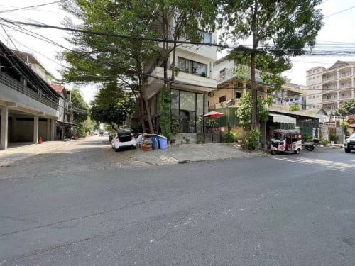 Shop House for Rent at Toul Tom Poung Area