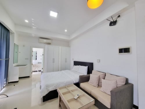 Swimming Pool Studio Serviced Apartment with Gym For Rent near AEON mall