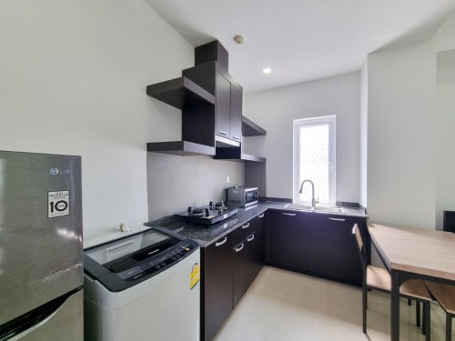 Swimming Pool Studio Serviced Apartment with Gym For Rent near AEON mall