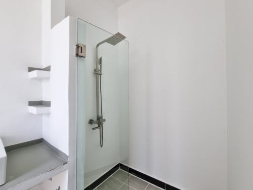 Swimming Pool Studio Serviced Apartment with Gym For Rent near AEON mall