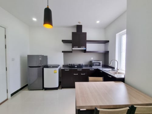 Swimming Pool Studio Serviced Apartment with Gym For Rent near AEON mall