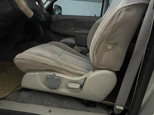 Tacoma ឆ្នាំ02 V6 ប៉ុងភ្លើង ឡានថ្មី