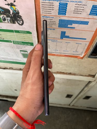 Tecno Camon 30s ក្រុមហ៊ុន​ Ram​ 8G+8G / 128G ស្អាត98%